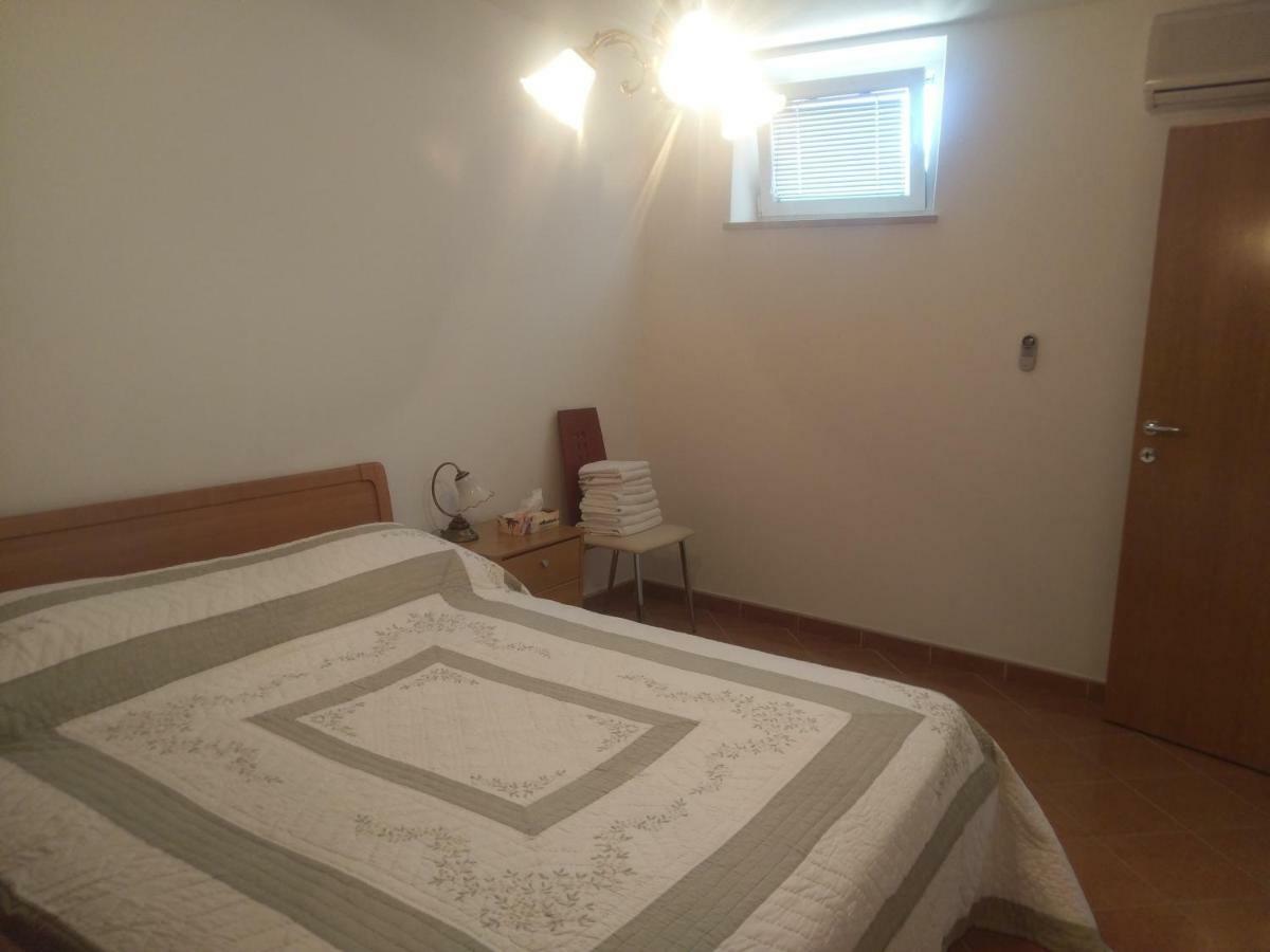 Apartment Lucija Betina  Exterior photo
